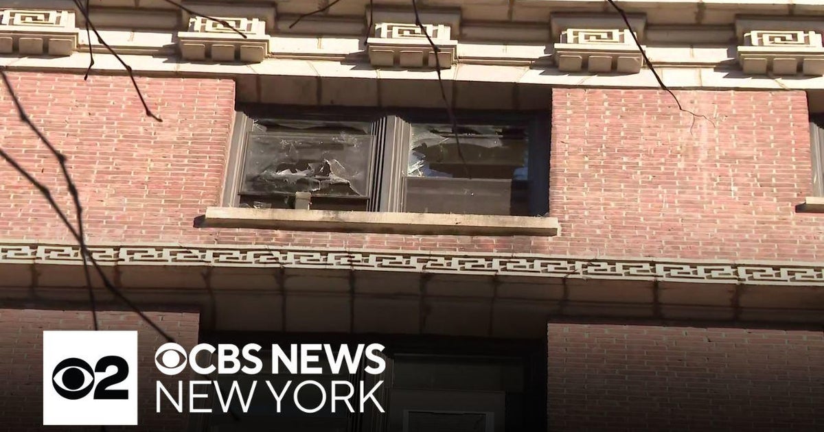 1 person killed in Upper West Side fire - CBS New York