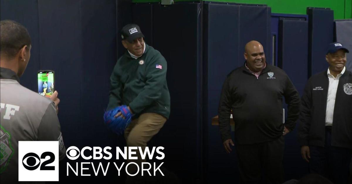 Washington Heights’ first indoor baseball center opens