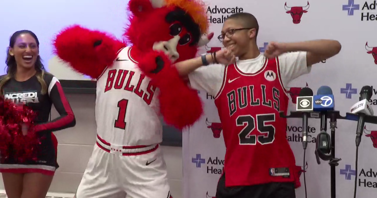 Chicago area teen who beat cancer finds out he’s going to travel with the Bulls