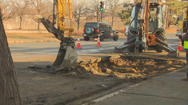 noon-pkg-newton-water-main-break-transfer-frame-742.jpg 