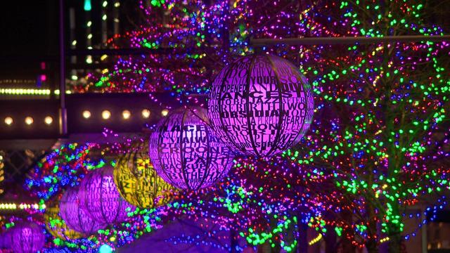 10p-pkg-holidazzle-preview-wcco6oll-00-00-0506.jpg 