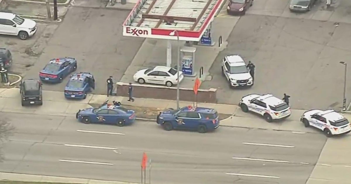 Metro Detroit man's car shot at in road rage incident on Southfield ...