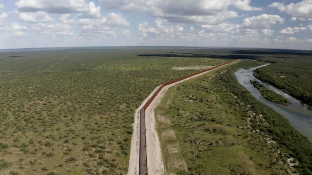 still-0924-texas-border-wall-bl-tt-104.jpg 