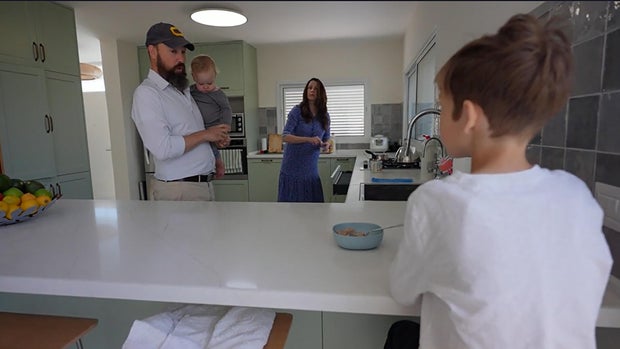 Rachel-braslavi, natural da Virgínia Ocidental, agora mora com sua família em West Bank Settlement.jpg