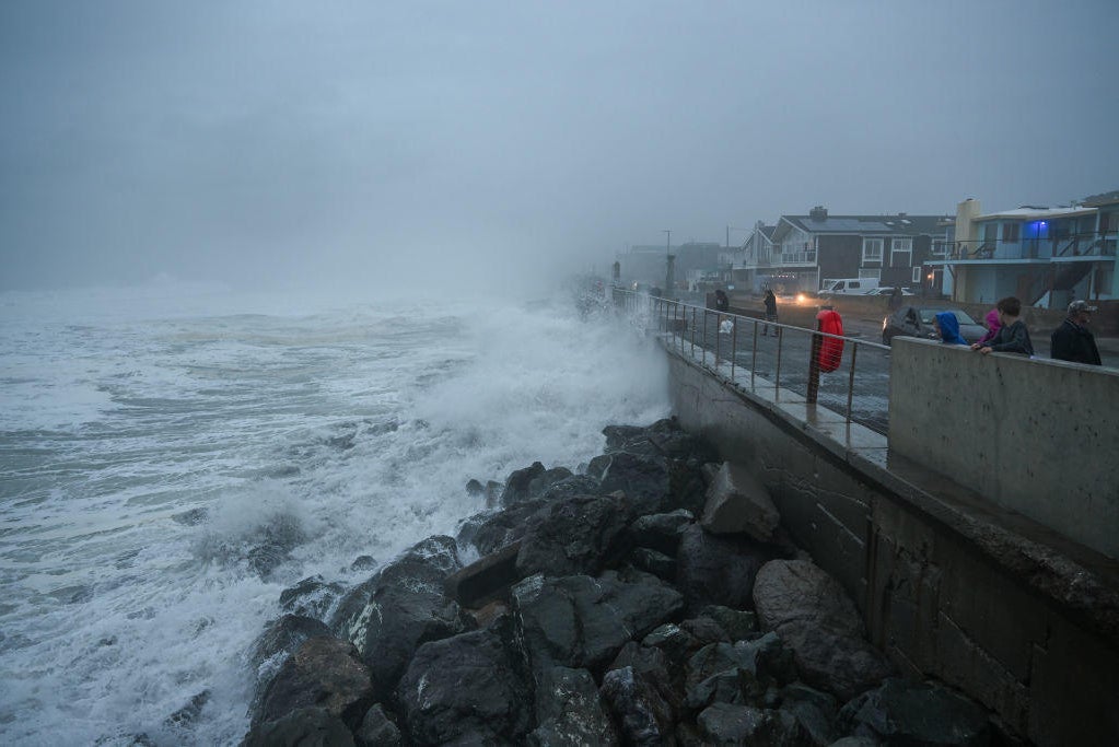 Coastal flood warning, high surf warning issued for Bay Area; rainy ...