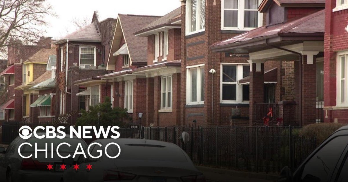 Man charged with trying to rob paramedics in Auburn Gresham - CBS Chicago