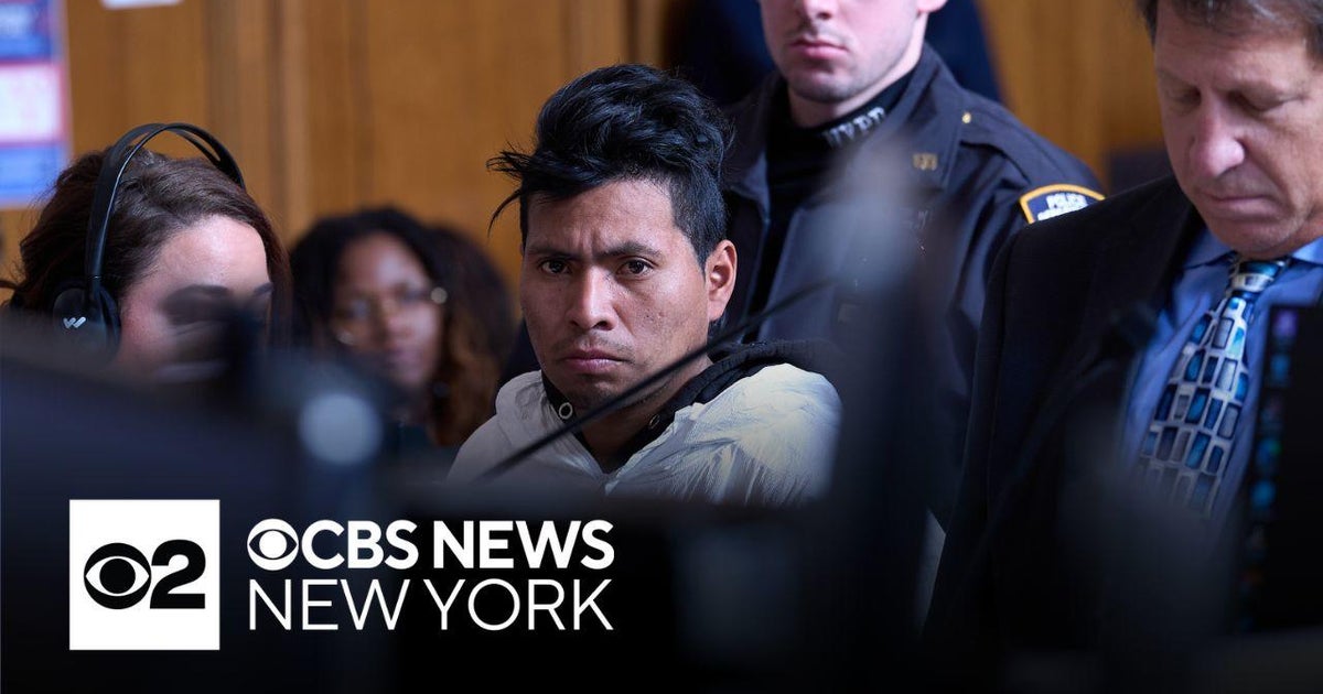 Man accused of setting woman on fire in NYC subway arraigned - CBS New York