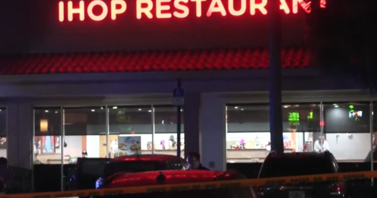 2 women dead, 1 man hurt in targeted shooting outside Miramar Ihop, police say