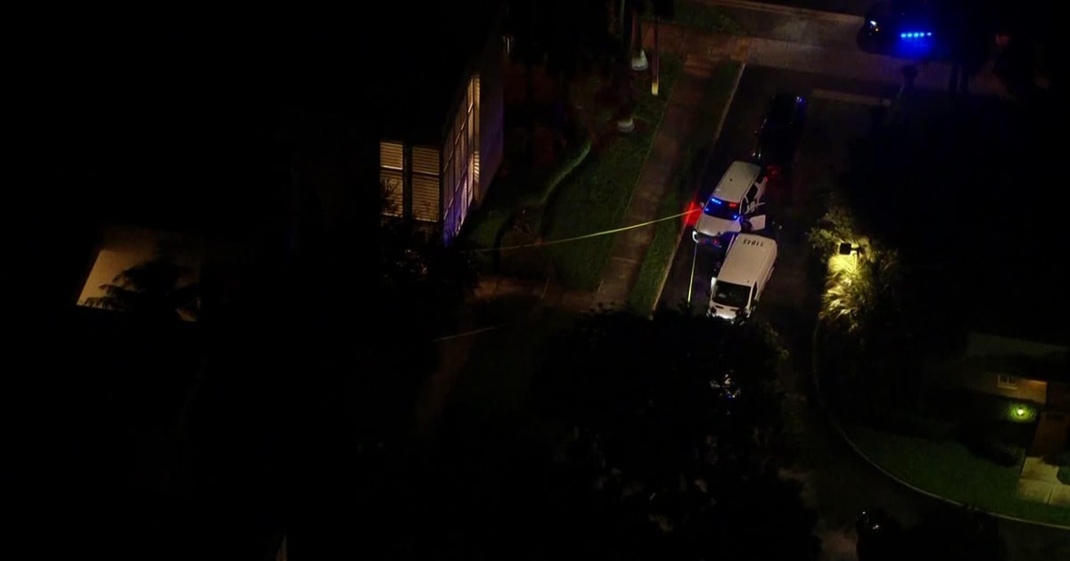 2 teens injured in Fort Lauderdale shooting, suspect at large 2 teens injured in Fort Lauderdale shooting, suspect at large
