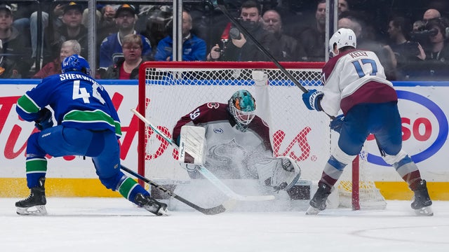 Colorado Avalanche v Vancouver Canucks