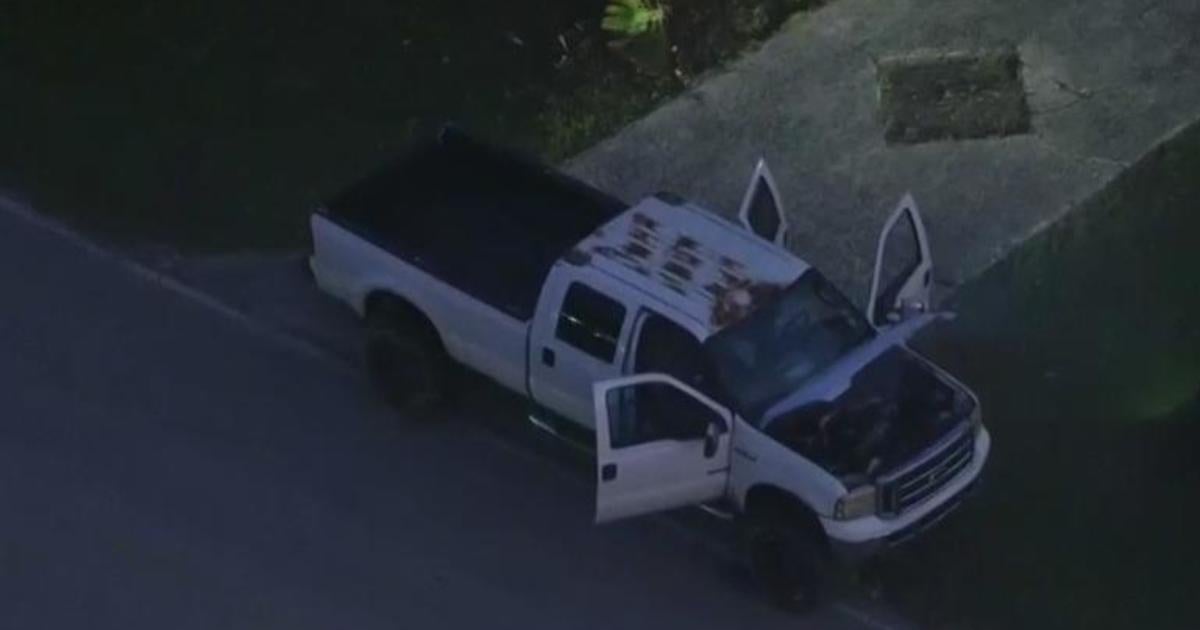 Police pursuit ends in SW Miami-Dade with suspect in custody