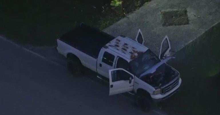Police pursuit ends in SW Miami-Dade with suspect in custody Police pursuit ends in SW Miami-Dade with suspect in custody