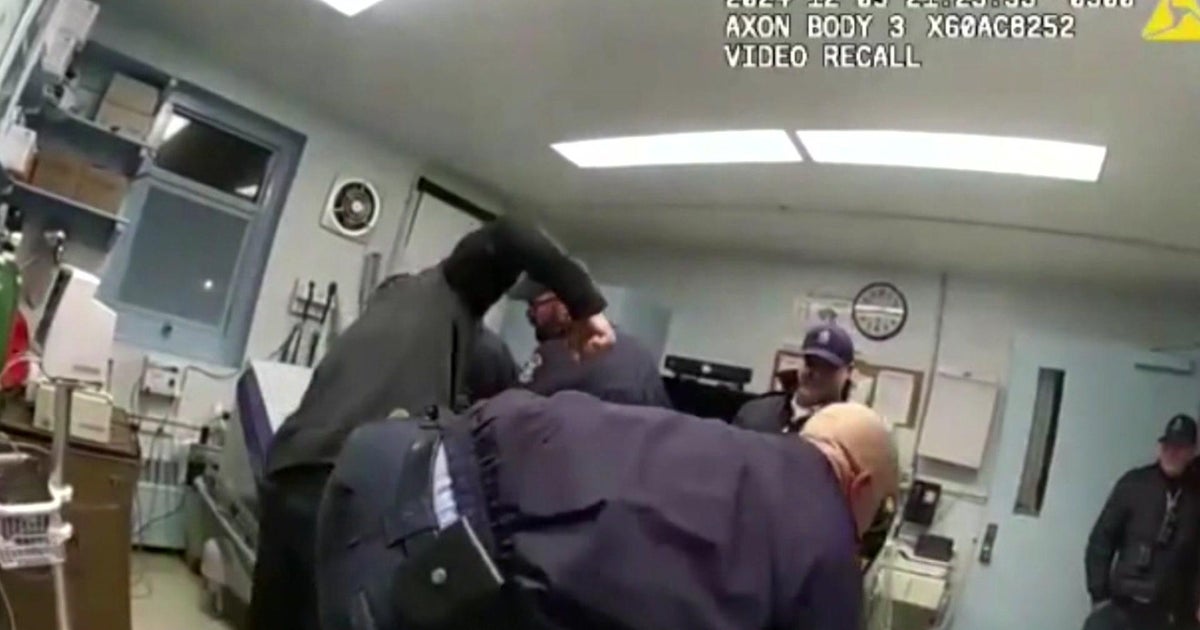 New York correction officer pleads guilty in beating death of inmate Robert Brooks