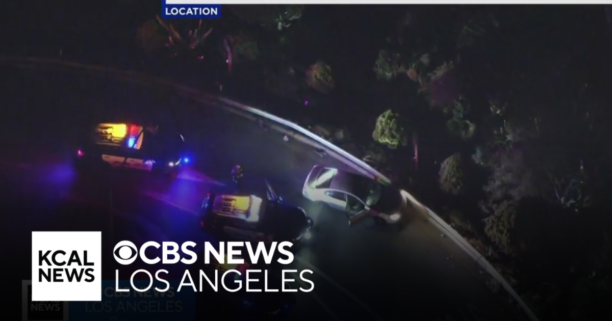 High-speed chase ends with crash in Montebello - CBS Los Angeles