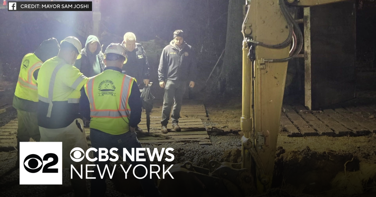 Repairs continue on Edison, N.J. water main break - CBS New York
