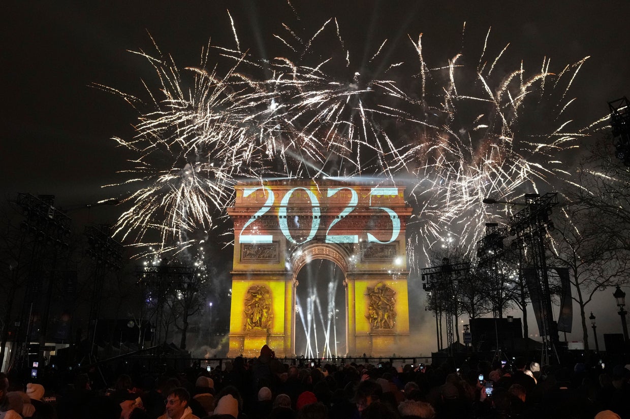 Revelers celebrate New Year's Day 2025 around the world - CBS News