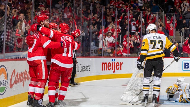 Pittsburgh Penguins v Detroit Red Wings 