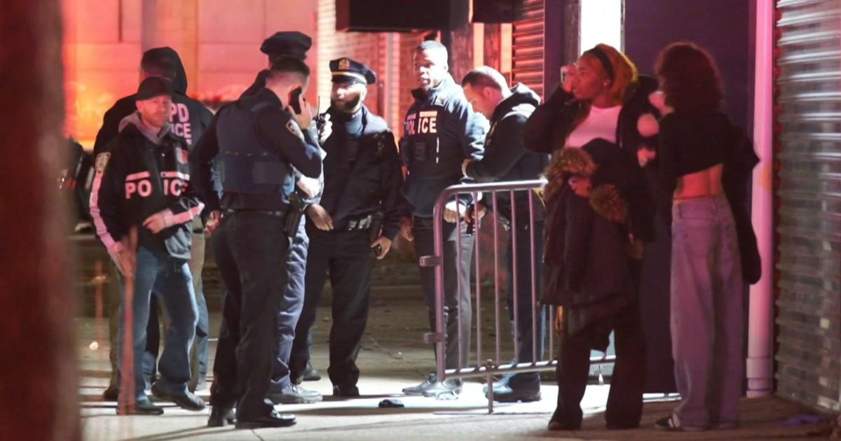 Queens mass shooting leaves 10 teens hurt outside NYC event space, police say