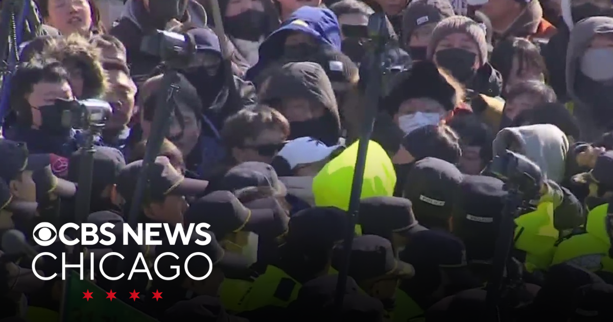 Rival protesters rally in South Korea in front of Yoon Suk Yeol's ...