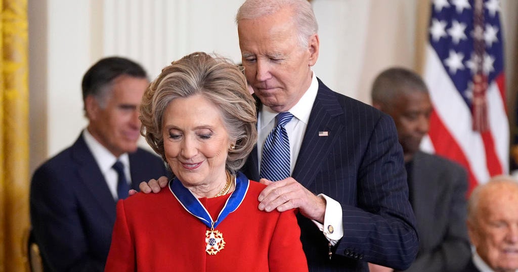 Biden, Hillary Clinton, Michael J. Fox, Denzel Washington ve daha fazlasına Başkanlık Özgürlük Madalyası verdi