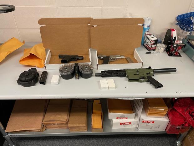 guns-recovered-lake-county-chase.jpg 