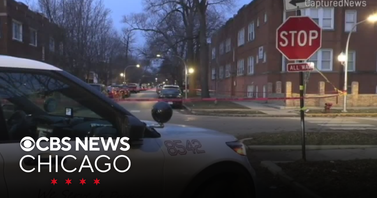 Man critically injured in hit-and-run on Chicago's Southwest Side - CBS ...