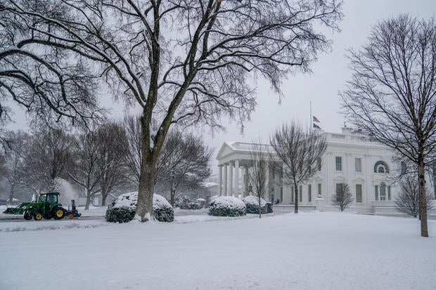 Winter Storm Brings Snow From Midwest To East Coast 