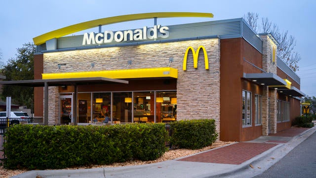 McDonald's Restaurant Building Exterior 