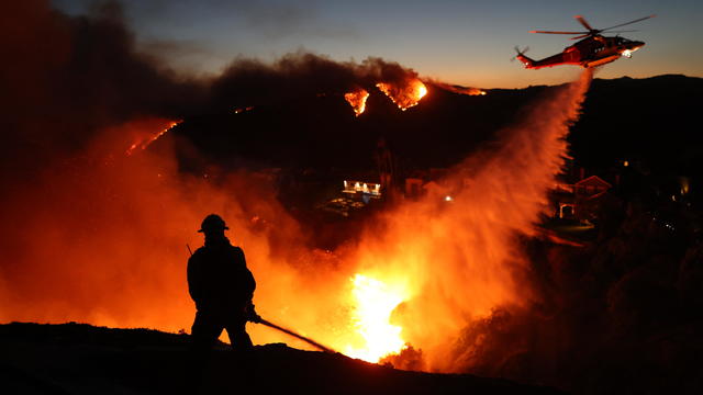 TOPSHOT-US-WEATHER-FIRE 