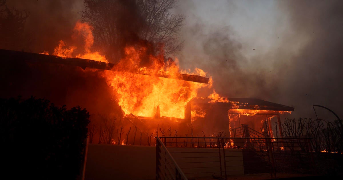 30,000 evacuated in Palisades Fire as high winds batter Southern California