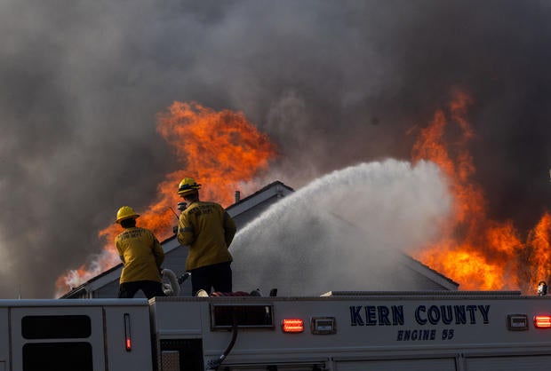 fire in palisades and malibu 