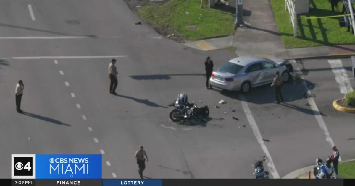 Miami-Dade Sheriff’s Office motorcycle deputy injured in crash