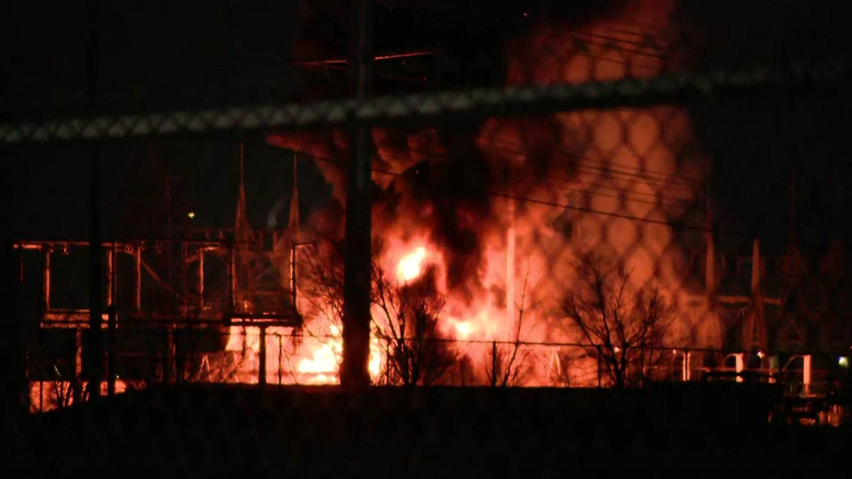 Video shows blaze after Fort Worth power substation explosion - CBS Texas