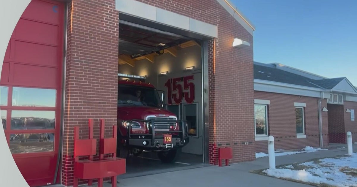 Colorado firefighters deploy to battle large wildfires in southern ...