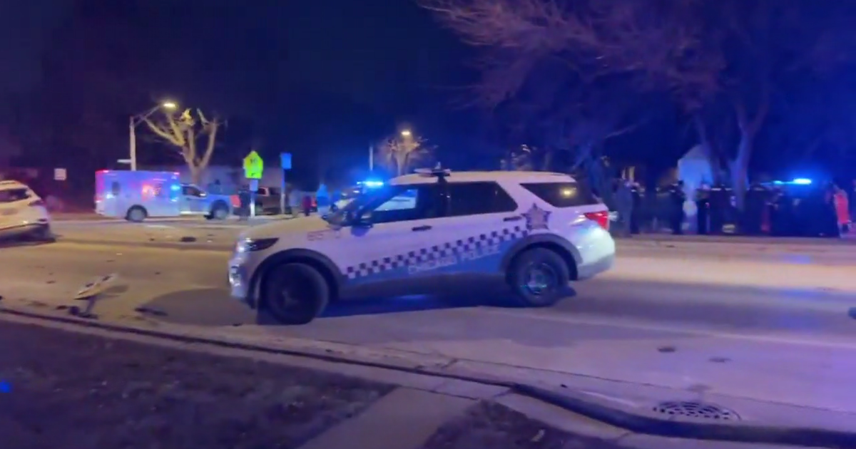 Two Chicago police officers, third man injured in police car crash on Far Northwest Side