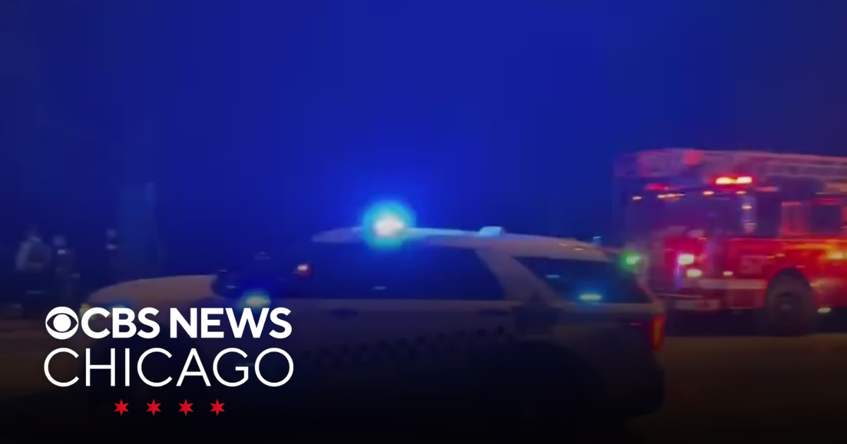 2 Chicago Police officers, civilian injured in Northwest Side crash ...