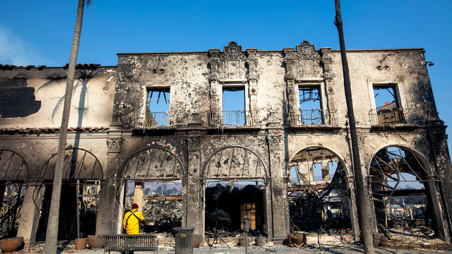 Los Angeles Fires Burn Out Of Control After Leaving Five Dead 