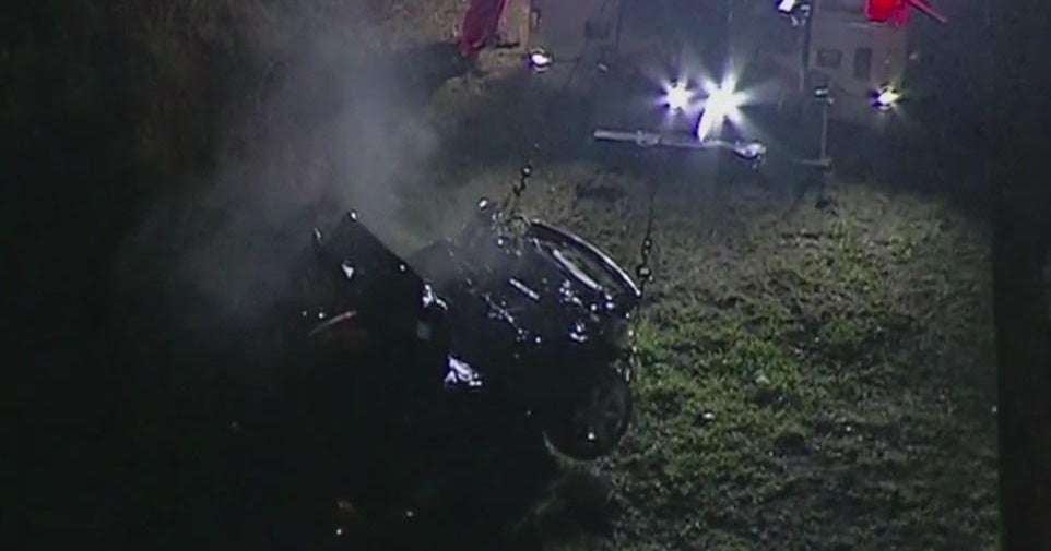 Man dies after car crashes into southwest Miami-Dade lake Man dies after car crashes into southwest Miami-Dade lake