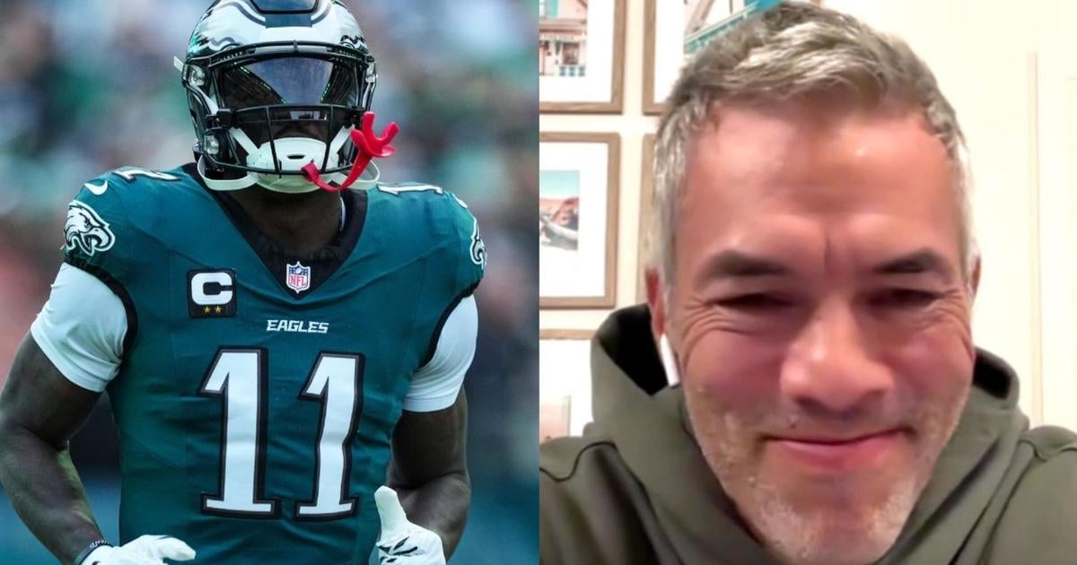 "Inner Excellence" author on Eagles player going viral for reading his book on sidelines