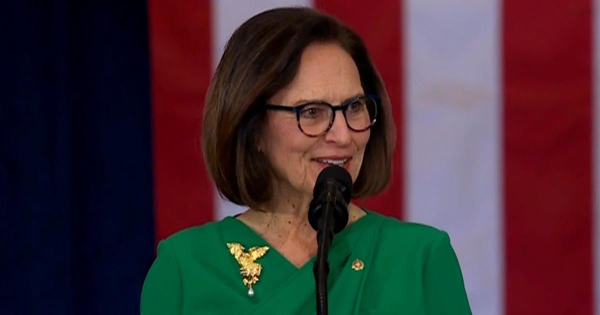 Sen. Deb Fischer speaks at Trump inauguration