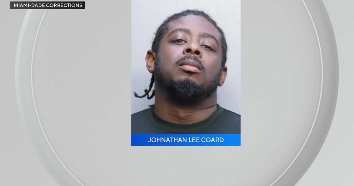 Miami-Dade school security guard accused of