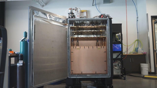 quantum-fridge-colorado-school-of-mines.jpg 