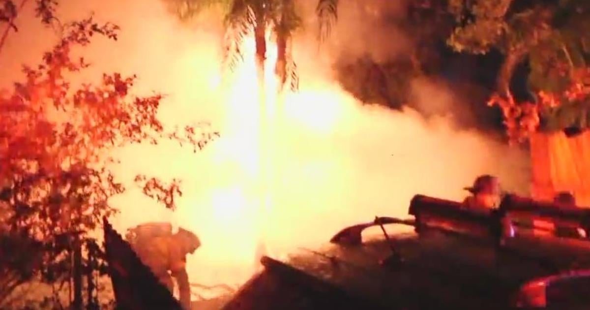 North Miami family escapes house fire safely