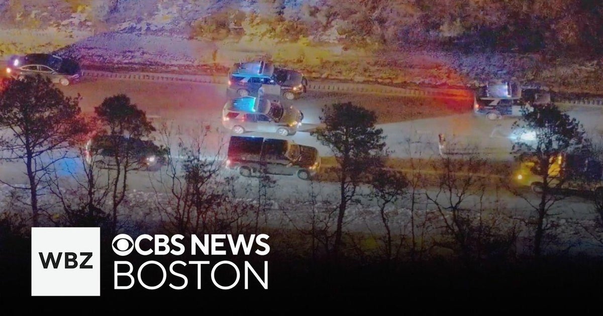 Driver killed in overnight wrong-way crash in Plymouth - CBS Boston