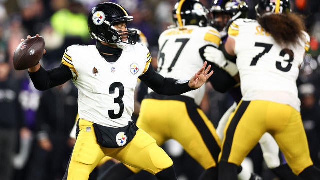 AFC Wild Card Playoffs: Pittsburgh Steelers v Baltimore Ravens 