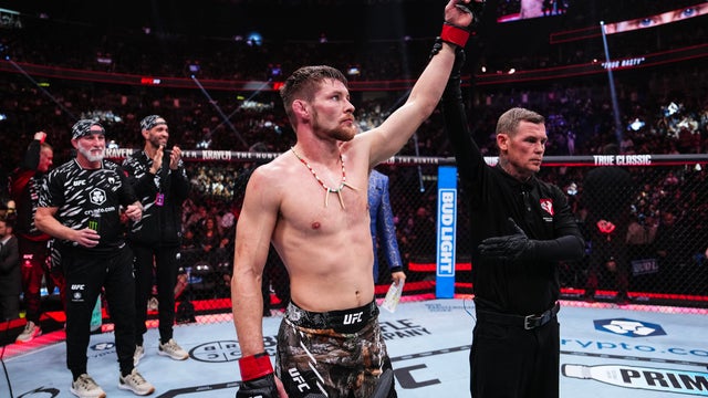 UFC 310: Mitchell v Gracie