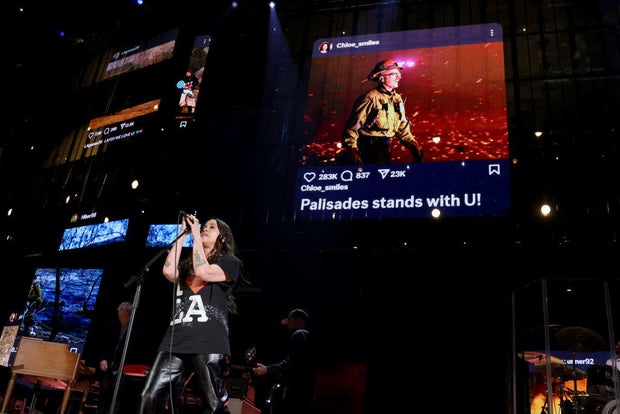 कैलिफोर्निया फायर रिलीफ के लिए फायरएड बेनिफिट कॉन्सर्ट - किआ फोरम