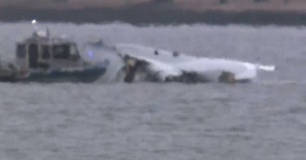 South Florida plane crash survivor says D.C. midair collision, her tragedy have chilling similarities South Florida plane crash survivor says D.C. midair collision, her tragedy have chilling similarities