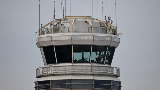 Reagan National Airport air control tower 