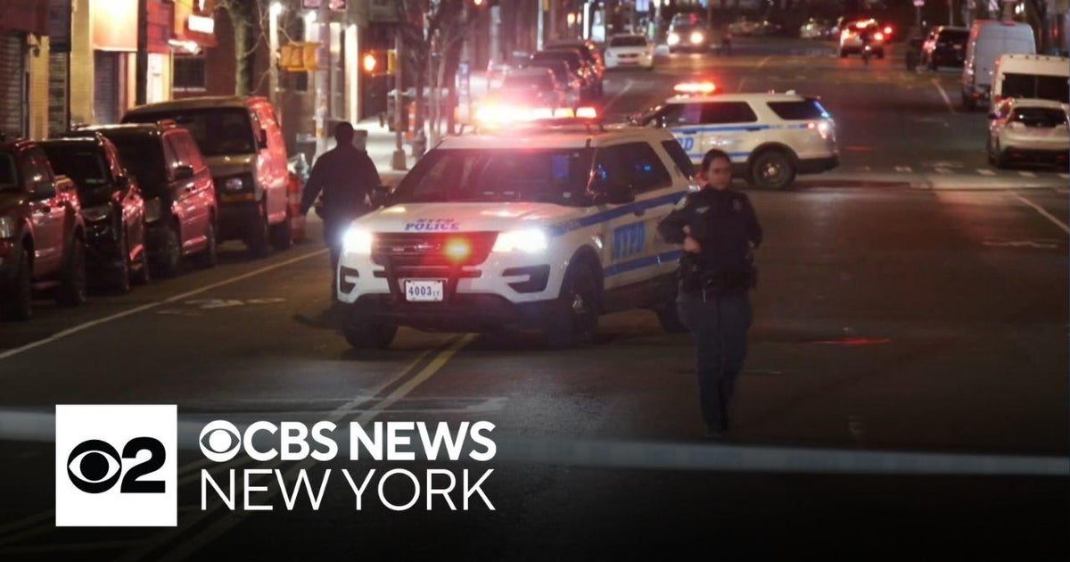 Bronx shooting leaves teen dead, NYPD searching for gunman - CBS New York